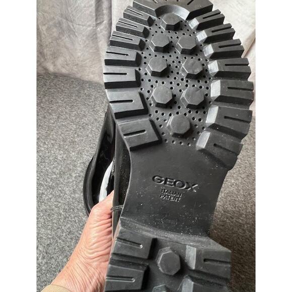 GEOX Glossy Patent Leather Chelsea Boots Block Heel Lug Sole D46QCF Size 36 - Picture 8 of 9